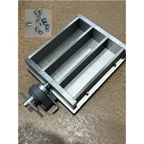 MOULD -PRISM 40  X 40 X 160MM, THREE GANG STEEL-SHRINKAGE -C/W STUDS-CAST IRON BASE